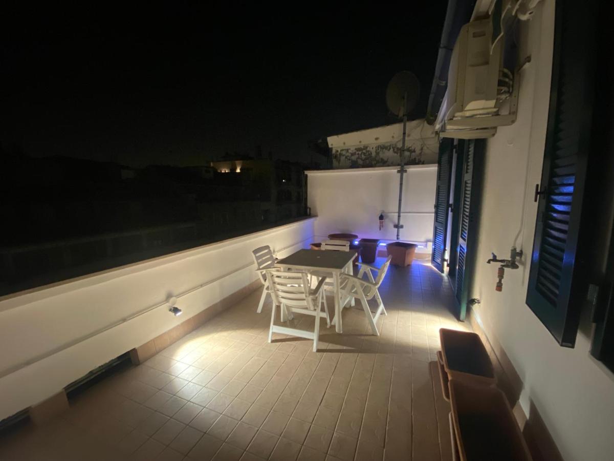 Fashion And Design - Terrace In Centrale Milan Exterior photo