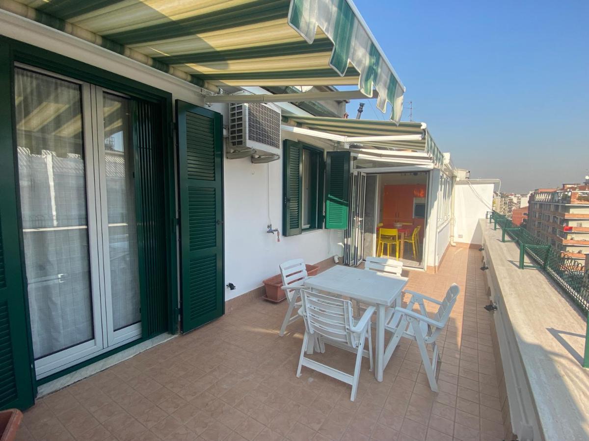 Fashion And Design - Terrace In Centrale Milan Exterior photo